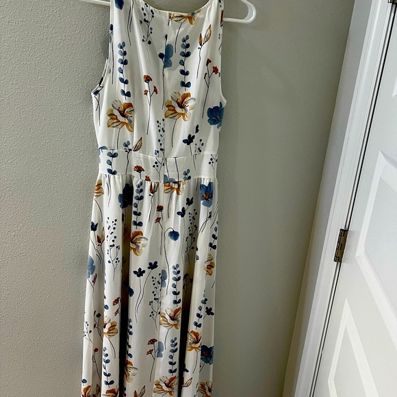 Sundress - Picture 2 of 2